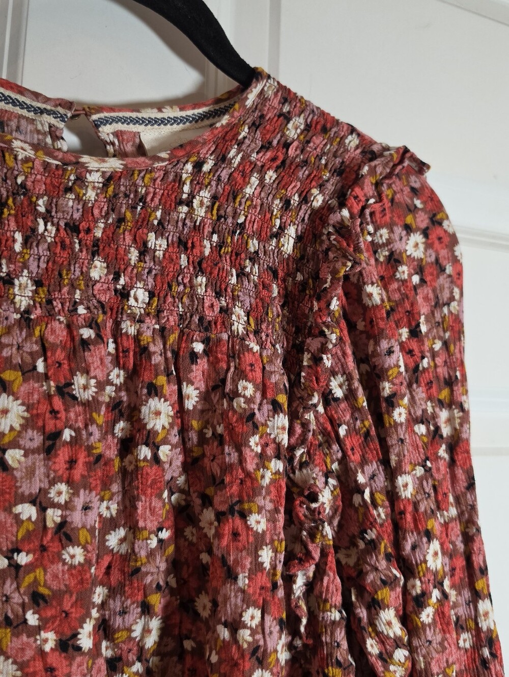 Knox Rose Smocked Long-Sleeve Blouse - Red And Pink Floral M - Picture 2 of 6